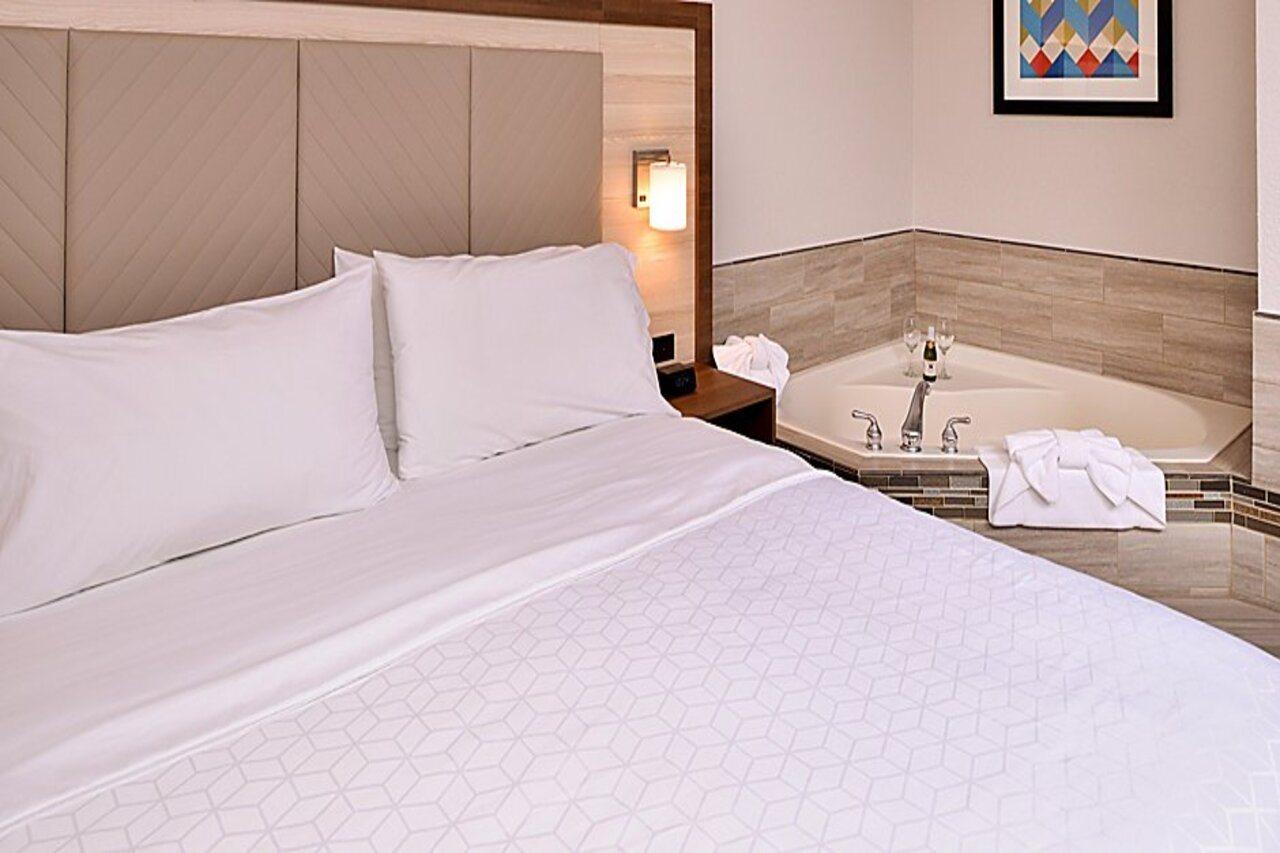 Holiday Inn Express Hotel & Suites Arcata/Eureka-Airport Area By Ihg McKinleyville Zewnętrze zdjęcie