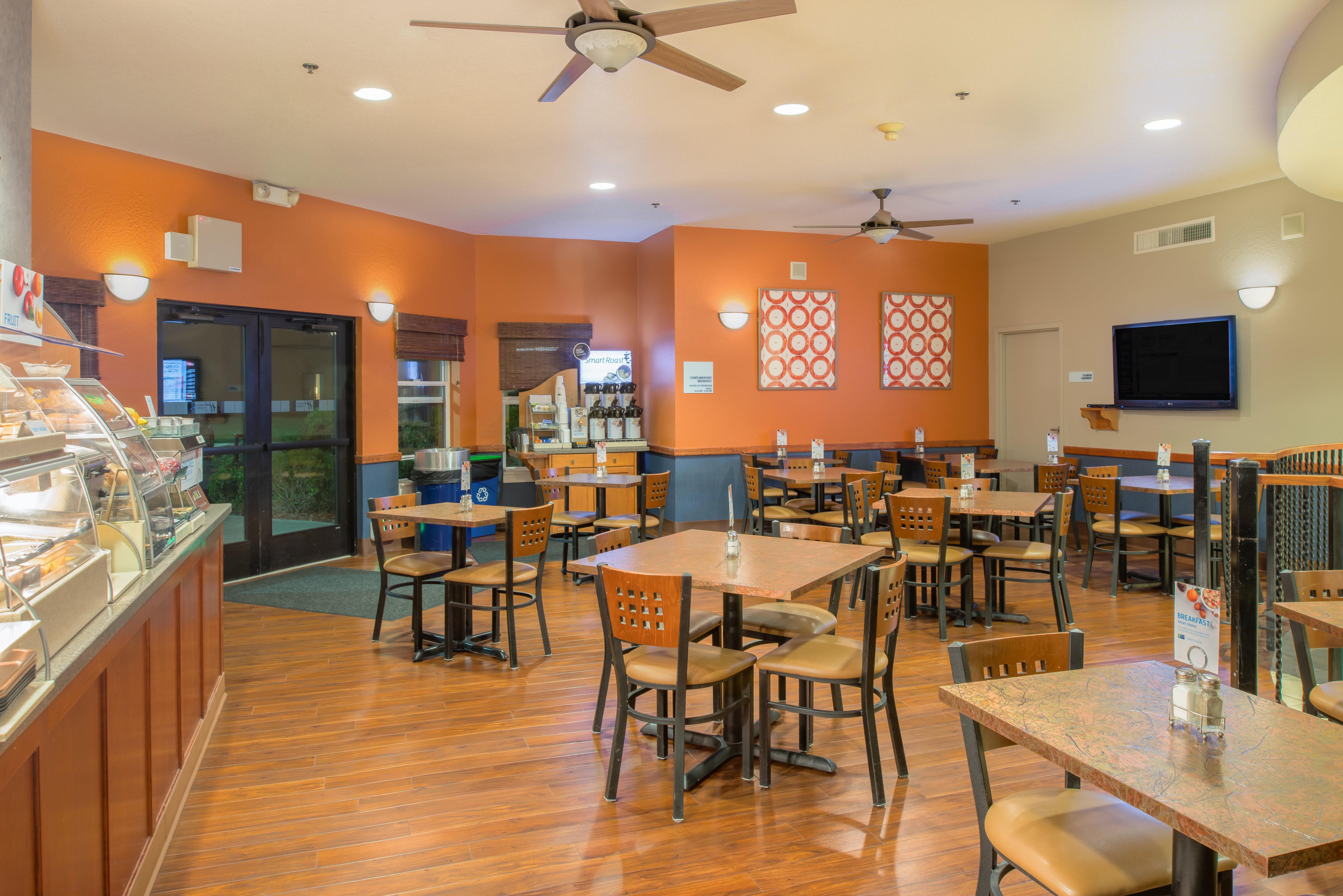 Holiday Inn Express Hotel & Suites Arcata/Eureka-Airport Area By Ihg McKinleyville Zewnętrze zdjęcie